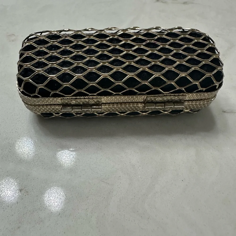 Metallic case with Black Inset lipstick case - Picture 3 of 7